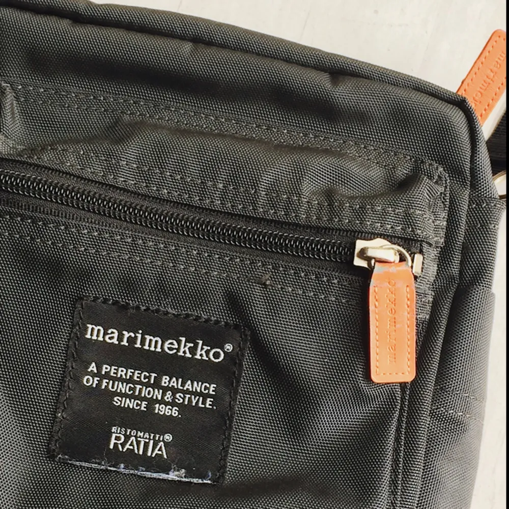 Superball väska från Marimekko / SKICK: Som ny!! / Skriv gärna vid övriga frågor!. Väskor.