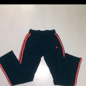  - Skit fina Adidas byxor
