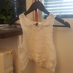  - Crop top från h&m 