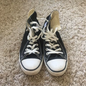  - Black white high converse, very good condition 