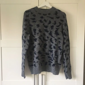  - Used rarely, very good condition, 100% lamb wool