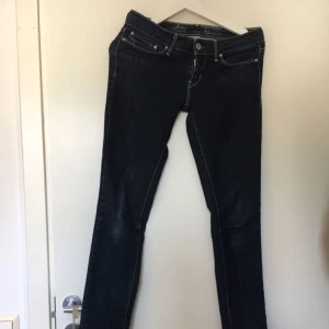  - Jeans från Levis 