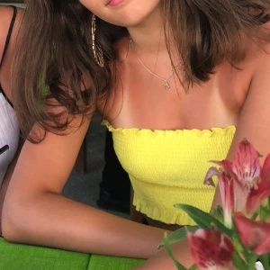 Gul tubtopp - Tubtopp från Gina storlek s, frakt ingår i priset