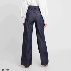  - Aldrig använda Levis Ribcage Wide Leg 🤎🤎 Köpta för 1 249
