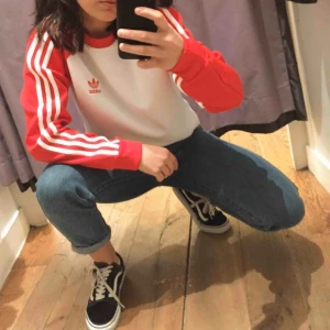  - Stor och boxig i storleken. Frakt 45kr  