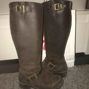  - Super coola Johnny Bulls skor! Säljer pga att jag inte använder de! Fint skick🌸🌸