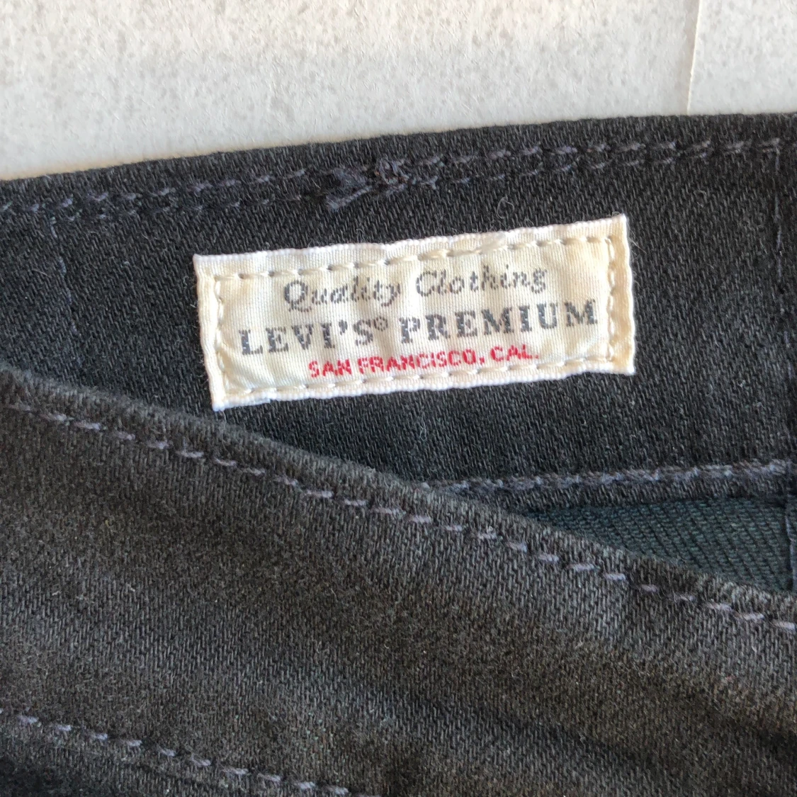 Svarta Levisjeans - 91