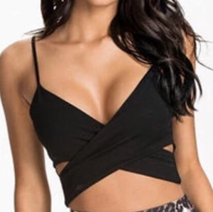 Crop top från Nelly - Crop top från Nelly i strl 34❤️