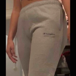  - Säljer mina champion mjukis byxor som e för små! Aldrig använda! 