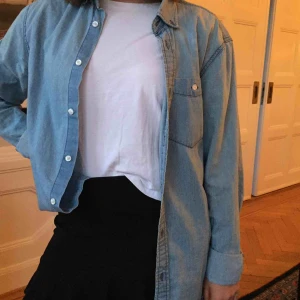  - Skön oversized skjorta från JC. Frakt tillkommer