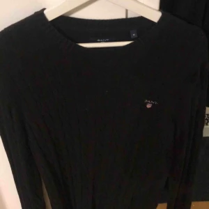  - Skicka 10/10 Använd max 3 gånger så superbra skick! säljes pga inte min stil 