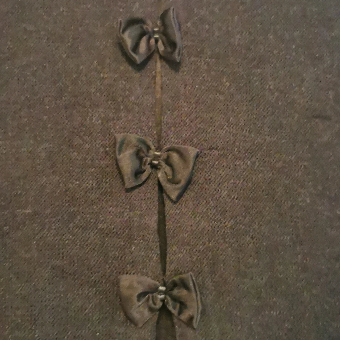 Tröja med 3 rosetter  - 90