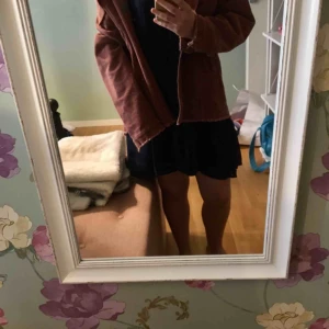  - Dena klänning har knappt använts och den är inte min stil längre😊 + frakt 50kr  Swish funkar också📲