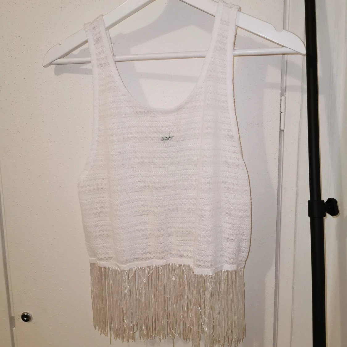 Vit see-through crop top