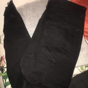 Svarta jeans - Svarta jeans från Pull & bear