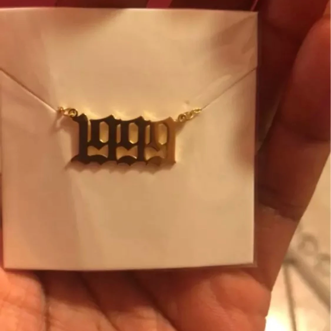 Åratals halsband - 90