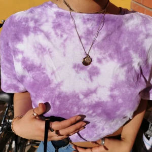 Tie dye t-shirt  - Onisize tie dye t-shirt. Helt oanvänd då jag gör tröjorna efter beställning