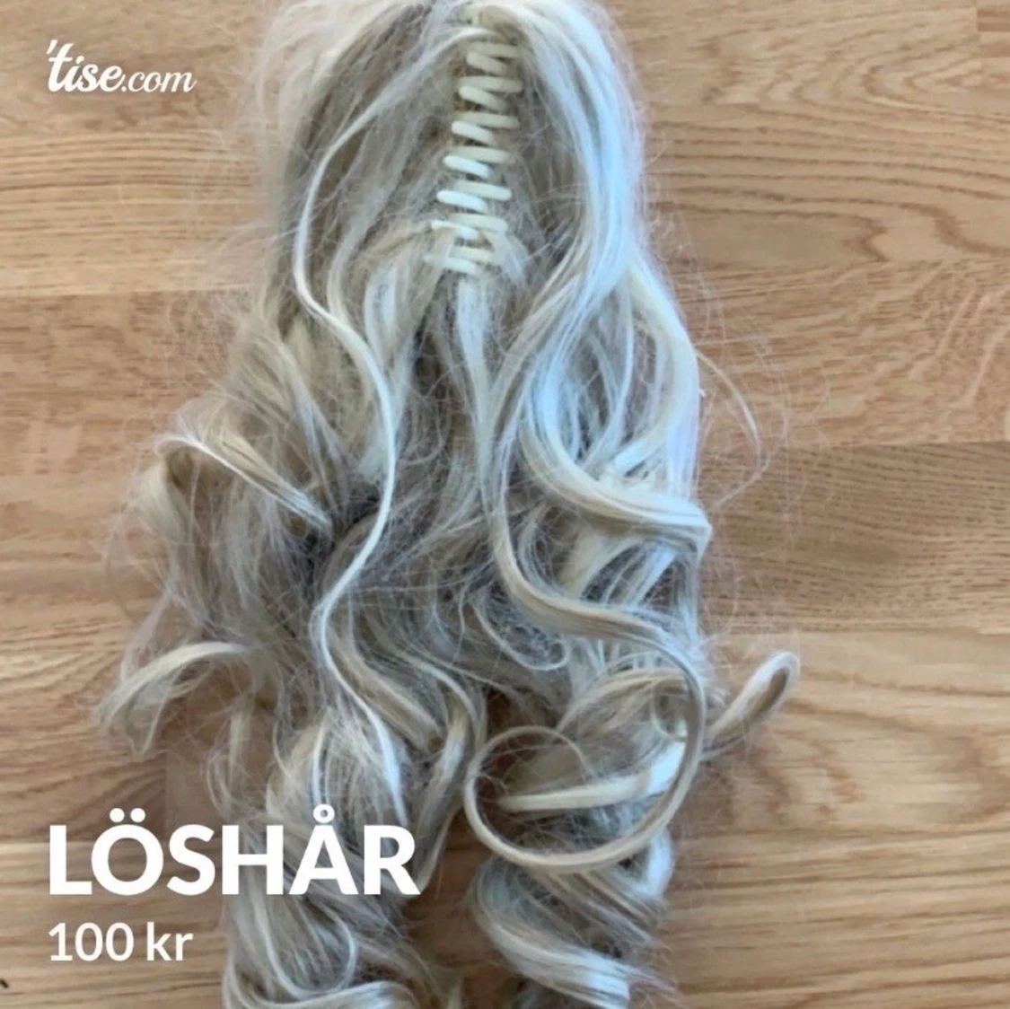 Blond löshår med klämma , aldrig använd