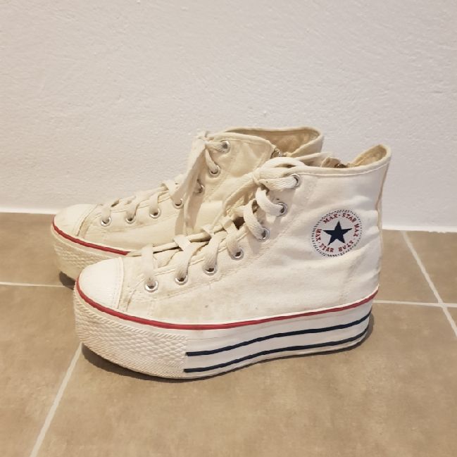 platå skor med converse märke | Plick Second Hand