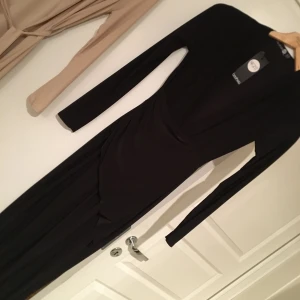  - Helt ny och är helt oanvänd! Jätte fin till jul eller nyår!   Köparen står för frakten