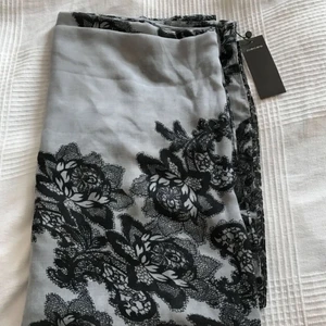  - Tubesjal ny halsduk