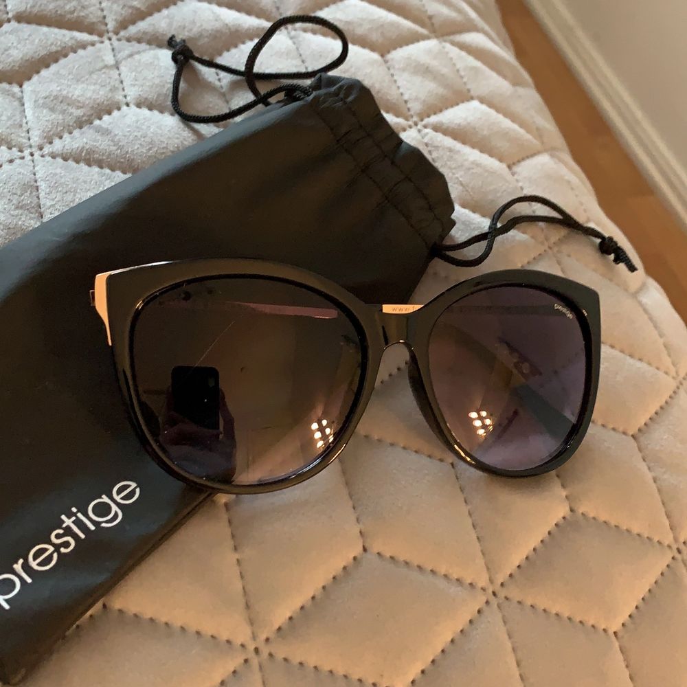 Prestige solglasögon. Köpta för 299kr | Plick Second Hand