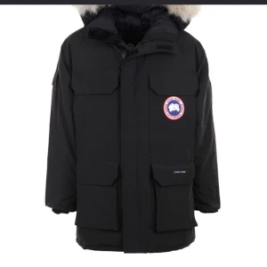 Canda goose jacka  - Mörk blå, använd på bara en vinter 