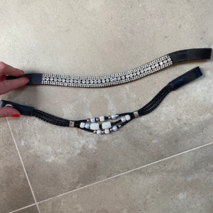 Hästpannband - Brunt strasspannband, storlek ponny. 150 kr                                      Svart tråd/strassbanbannd, storlek ponny. 150 kr                    Båda för 200 kr