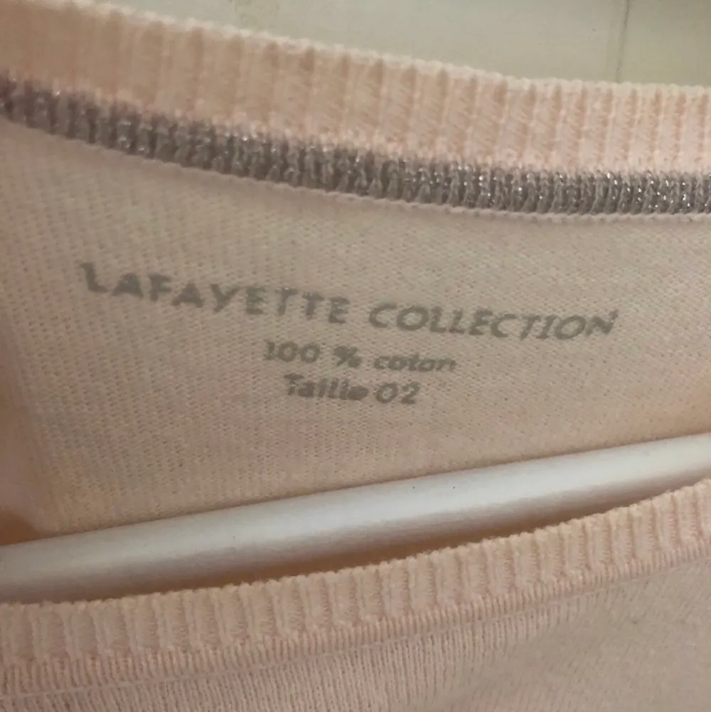 Ljusrosa tröja från La Fayette. 100 % bomull. Storlek S. Jättebra skick. . Tröjor & Koftor.
