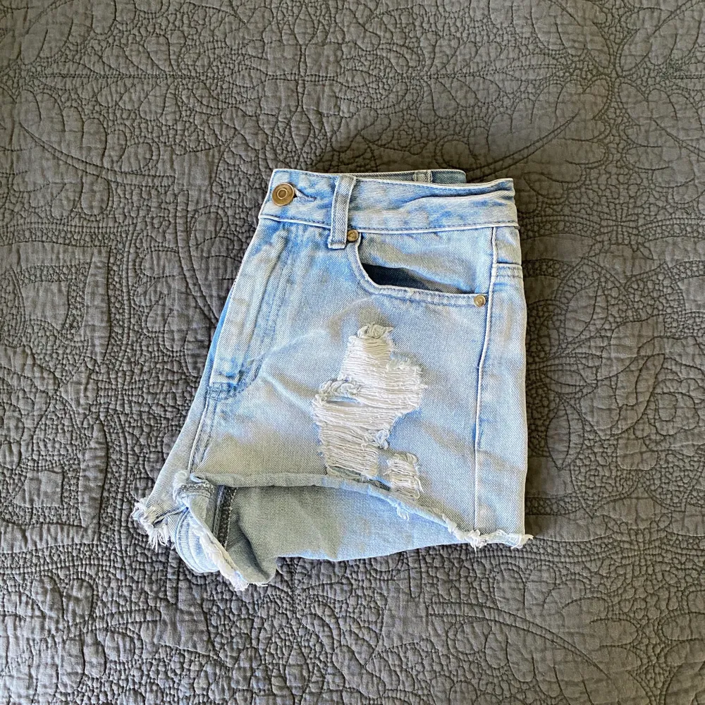 Jeansshorts med slitning från Denim co. Shorts.