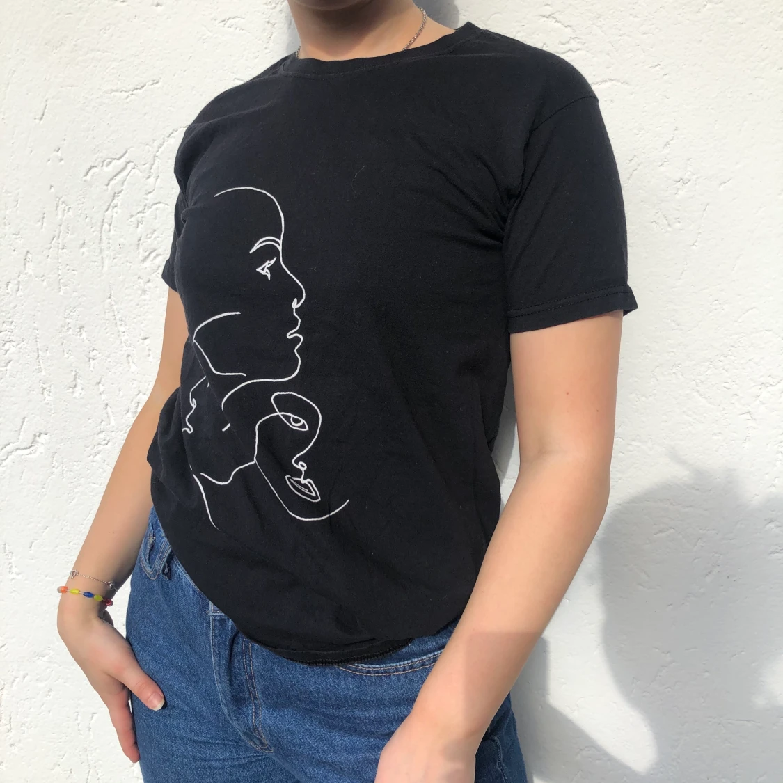 Svart tröja med tryck - 90