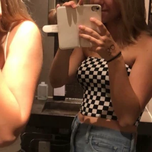 Topp - Superfin topp använd vid ett tillfälle, säljer vid bra bud