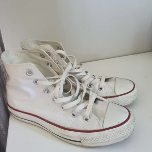 Converse - Converse stl 37. Använda ett fåtal ggr. Fint skick!