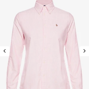 RALPH LAUREN SKJORTA - Endast använd fåtal gånger, storlek M!