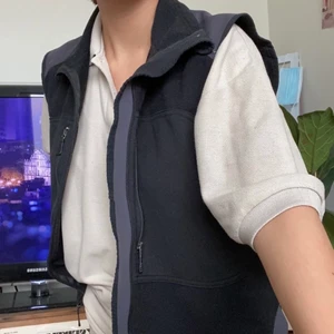 Väst - En tunnare väst köpt secondhand 