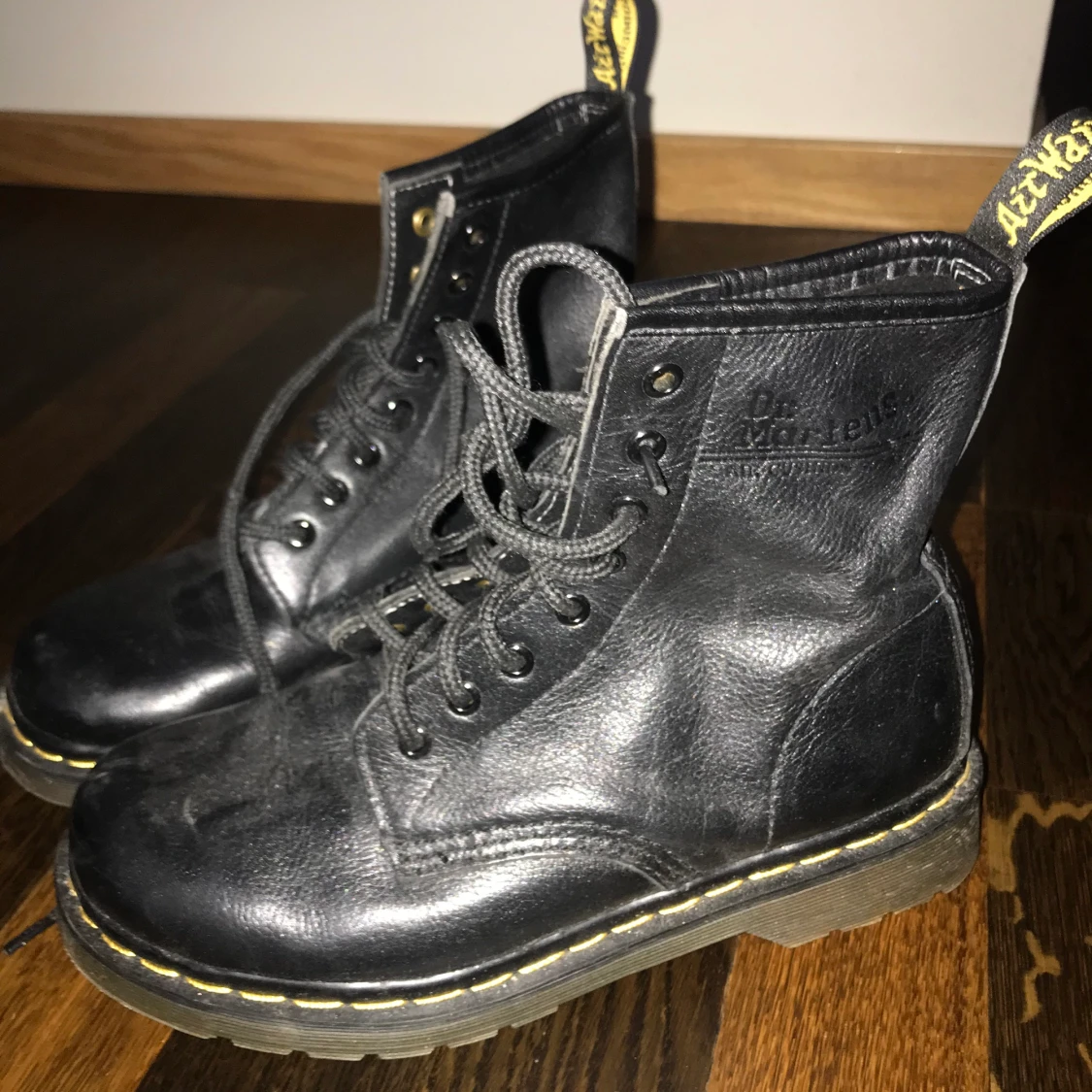 Svarta Dr. Martens