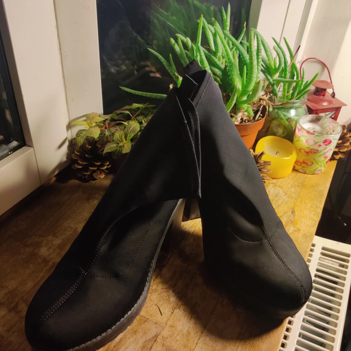 Black heeled sockboots