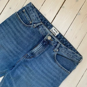 Acne jeans  - Acne Pop LT Vintage i strl 34 (passar även 36)! Aldrig använda så är som nya! 🌸