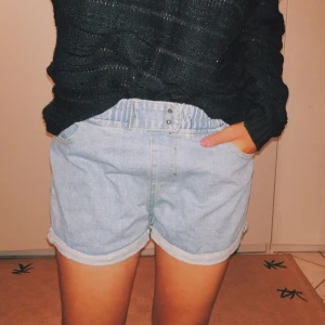  - Snygga shorts i denim. Aldrig använt.
Frakt 50kr.
Swish eller mötas upp i Strängnäs.