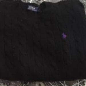  - Ralph lauren kabelstickad storlek L köpt dör 1400 sälj för 500 