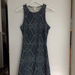 Summer dress from HM. Barely used. 