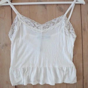  - Jättefint linne från bikbok i nyskicka