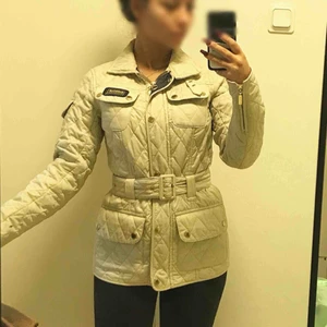  - Säljer min äkta barbour jacka, knappt använt! Som ny. Strl XS.