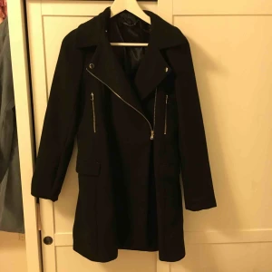  - Stilig Zara kappa
