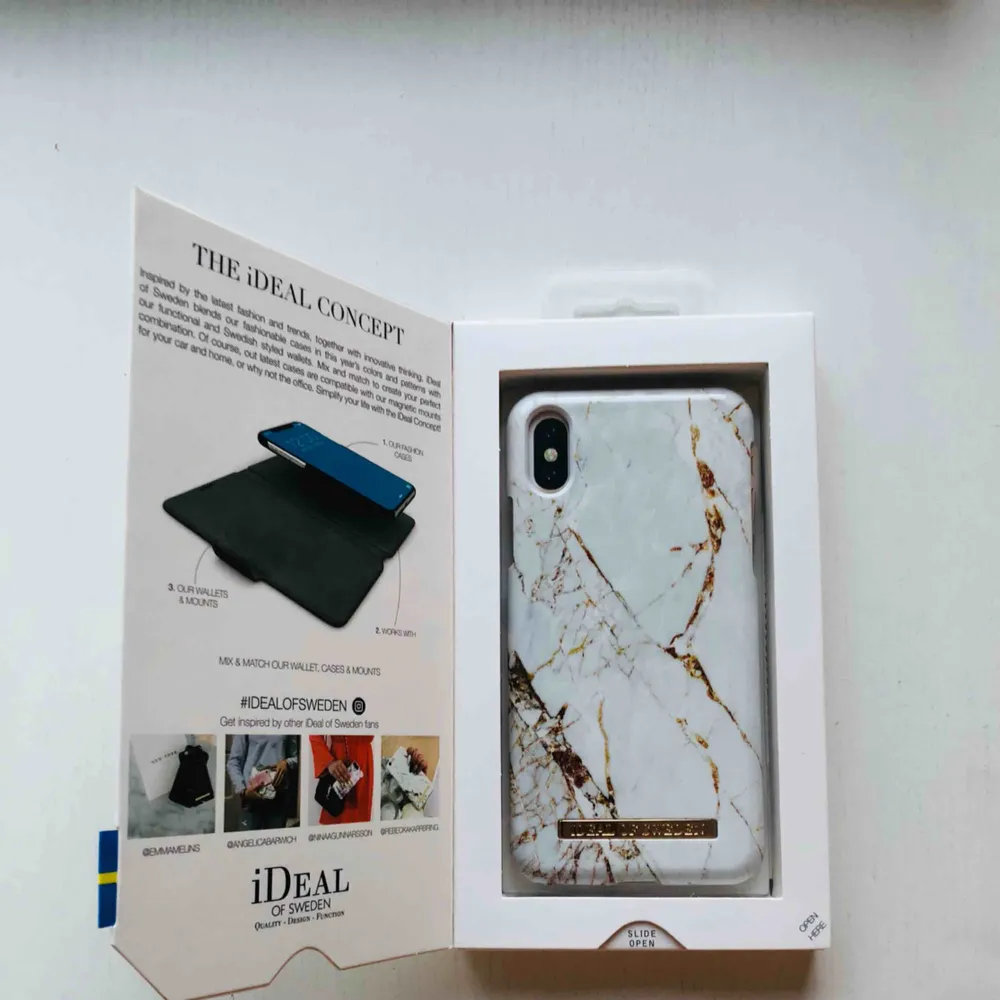iPhone X mobilskal, Carrara Gold, Ideal of sweden. Aldrig använd, levereras i orginalförpackning. FRAKT INGÅR!. Accessoarer.