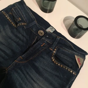  - 👖Slim jeans från Replay👖 

Använda 3 gånger. 
Nypris 1500kr. 

