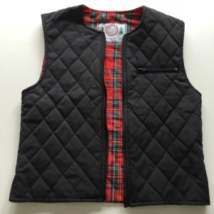  - Svart gilet