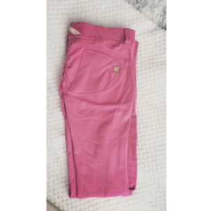  - Freddy Wr.up, aldrig använda! Bootcut modell
Storlek L men liten i Storleken
Pris kan diskuteras :)