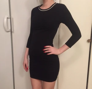  - Sportig klänning från New Look i Bryssel. Storlek 6, skulle säga att denna motsvarar XS 