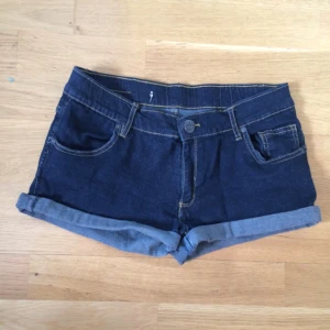  - Sommarshots i bra skick. 